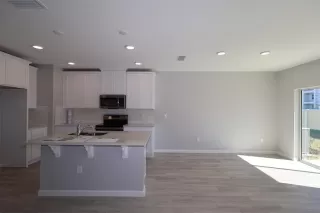 Photo #3: O6408067 Listing 