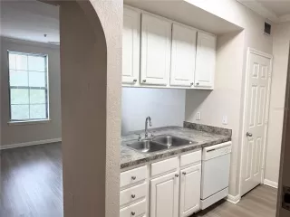 Photo #3: O6408115 Listing 