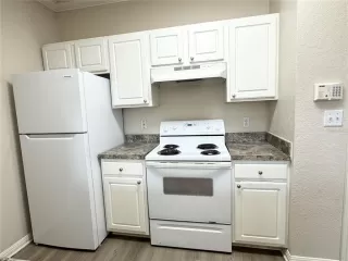 Photo #5: O6408115 Listing 