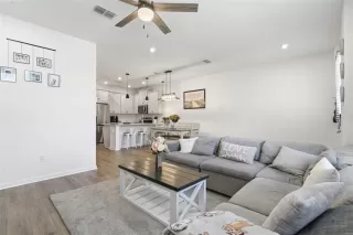 Photo #3: O6408135 Listing 