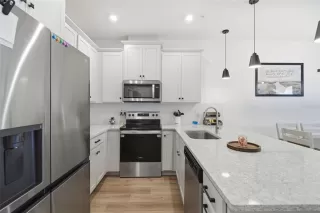 Photo #6: O6408135 Listing 