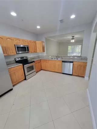 Photo #3: O6408141 Listing