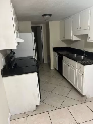 Photo #1: O6408148 Listing 