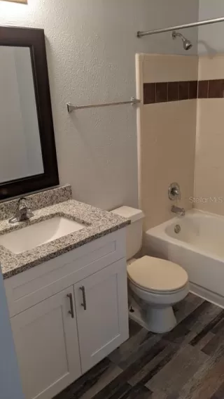 Photo #5: O6408251 Listing 