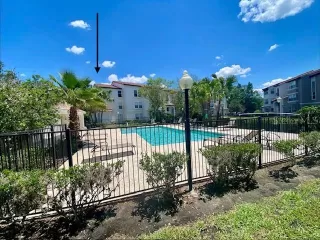 Photo #1: O6408293 Listing 