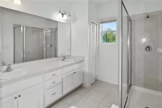 Photo #2: O6408498 Listing