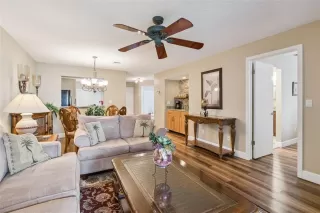 Photo #5: O6408561 Listing