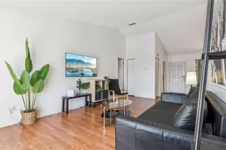 Photo #5: O6408565 Listing