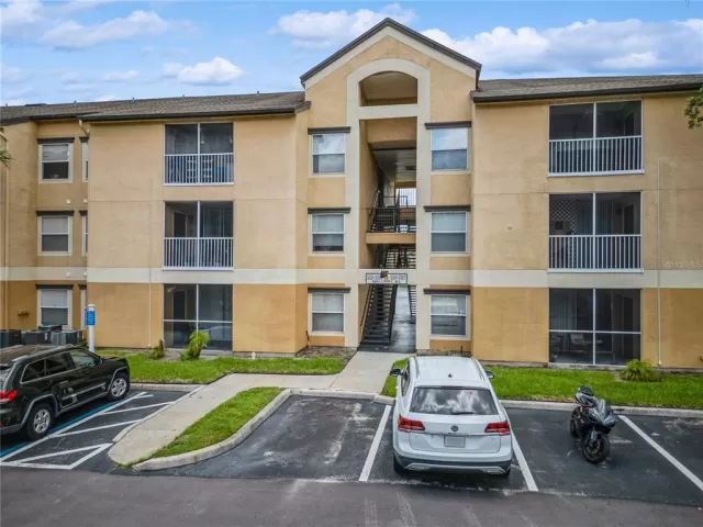 MLS: O6408567 Condo For Sale