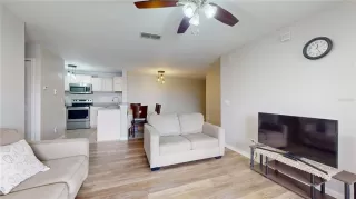Photo #2: O6408567 Listing