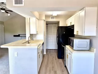Photo #6: O6408568 Listing