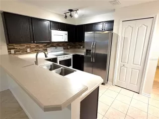 Photo #4: O6408569 Listing