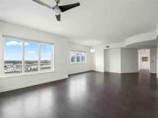 Photo #4: O6408663 Listing
