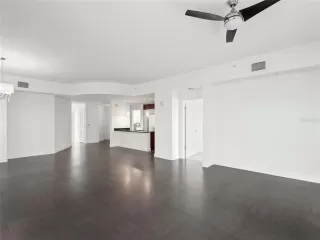 Photo #5: O6408663 Listing