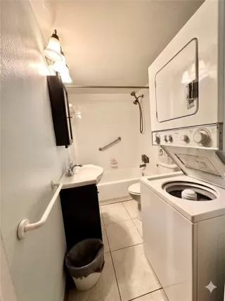 Photo #6: O6408672 Listing