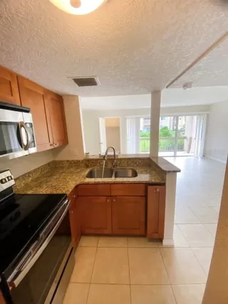 Photo #4: O6408724 Listing
