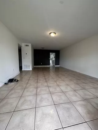 Photo #1: O6408737 Listing 