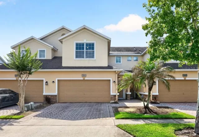 MLS: O6408784 Condo For Sale