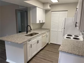 Photo #6: O6408916 Listing