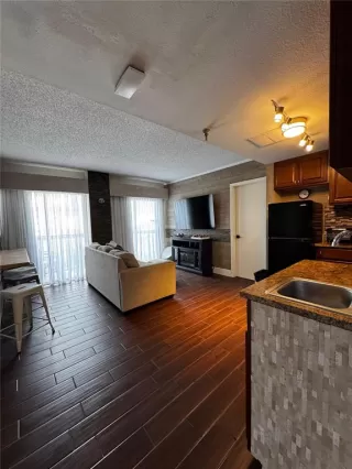 Photo #4: O6408935 Listing