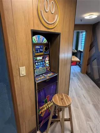 Photo #5: O6408936 Listing