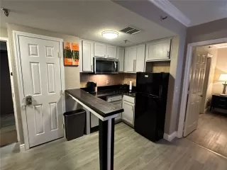 Photo #1: O6408938 Listing