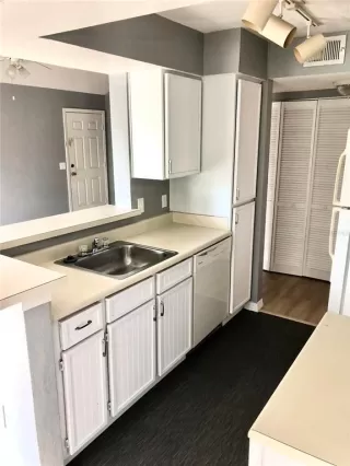 Photo #6: O6408975 Listing