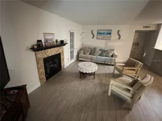 Photo #2: O6409008 Listing