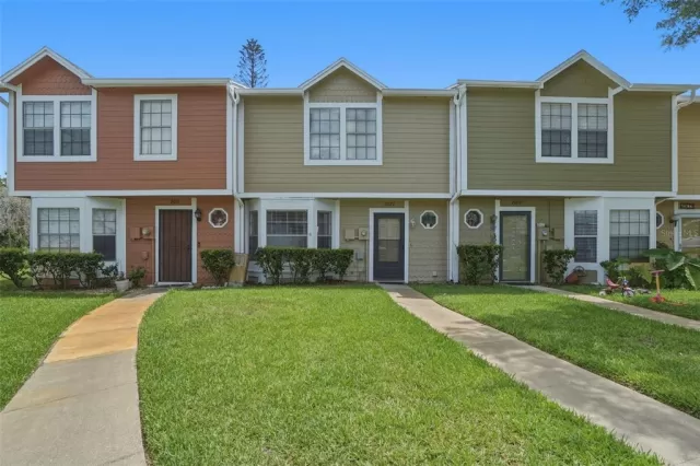 MLS: O6409025 Condo For Sale