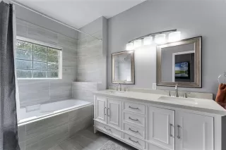 Photo #1: O6409085 Listing