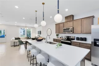 Photo #5: O6409120 Listing