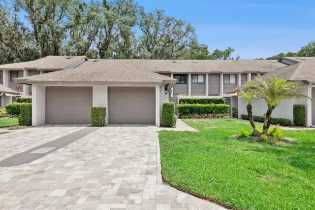 MLS: O6409229 Condo For Sale
