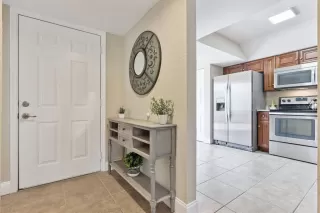 Photo #4: O6409229 Listing 