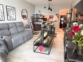 Photo #3: O6409231 Listing 