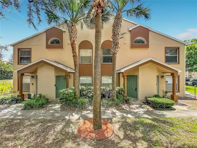MLS: O6409337 Condo For Sale