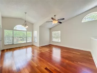 Photo #3: O6409337 Listing