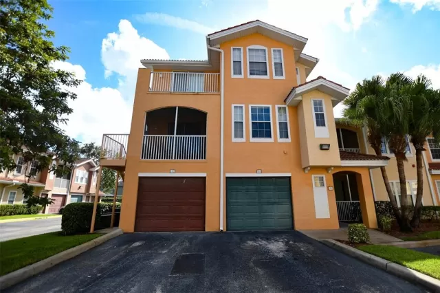 MLS: O6409384 Condo For Sale