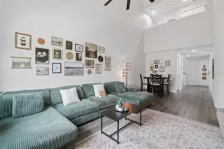 Photo #6: O6409470 Listing