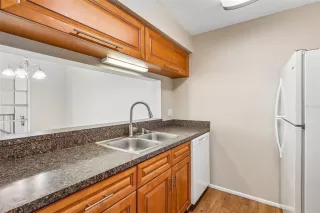 Photo #6: O6409496 Listing
