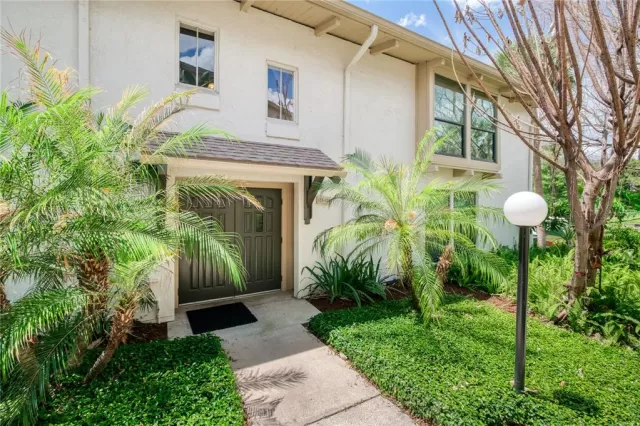 MLS: O6409585 Condo For Sale