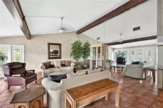 Photo #3: O6409585 Listing 