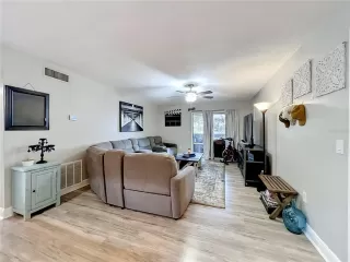 Photo #5: O6409601 Listing