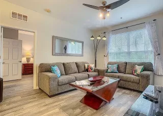 Photo #5: O6409622 Listing