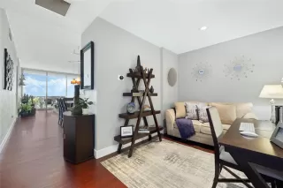 Photo #5: O6409755 Listing 