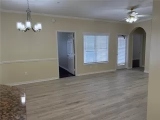 Photo #6: O6409826 Listing