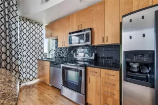 Photo #3: O6409888 Listing