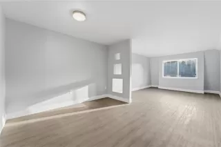 Photo #5: O6410003 Listing 