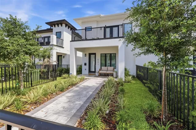 MLS: O6410110 Condo For Sale