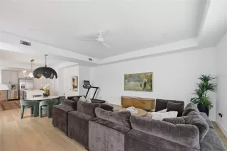 Photo #1: O6410110 Listing