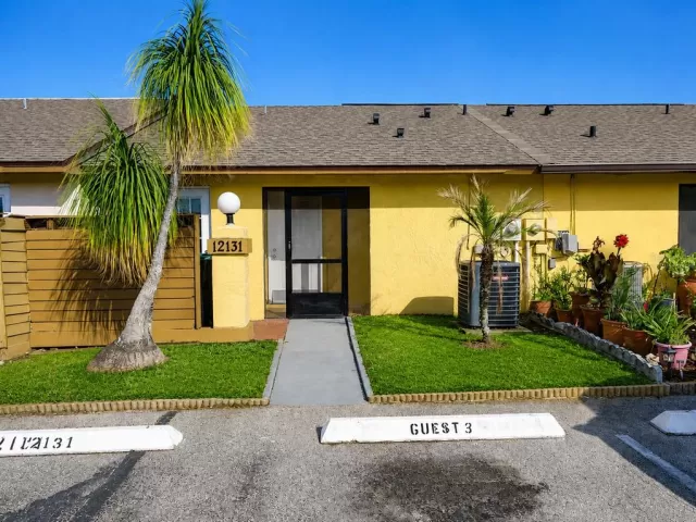 MLS: O6410135 Condo For Sale